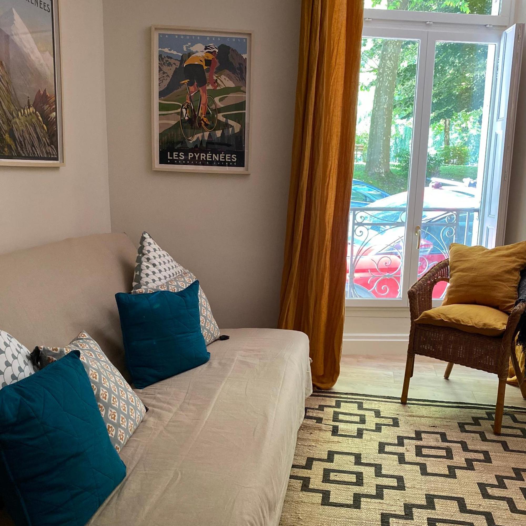 Fantastic Ground Floor Apartment Opposite Thermes Bagneres-de-Luchon Exterior photo