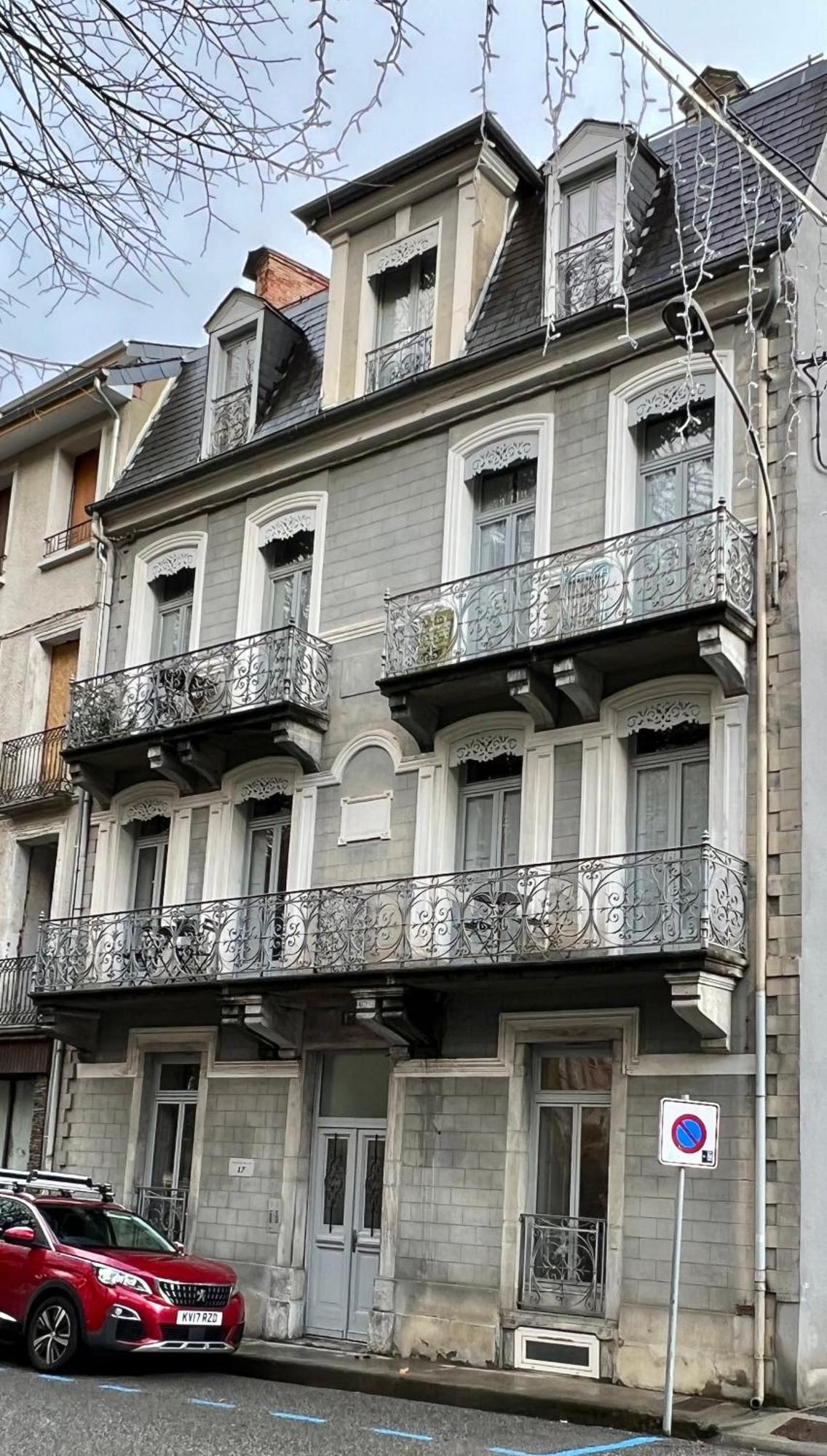 Fantastic Ground Floor Apartment Opposite Thermes Bagneres-de-Luchon Exterior photo