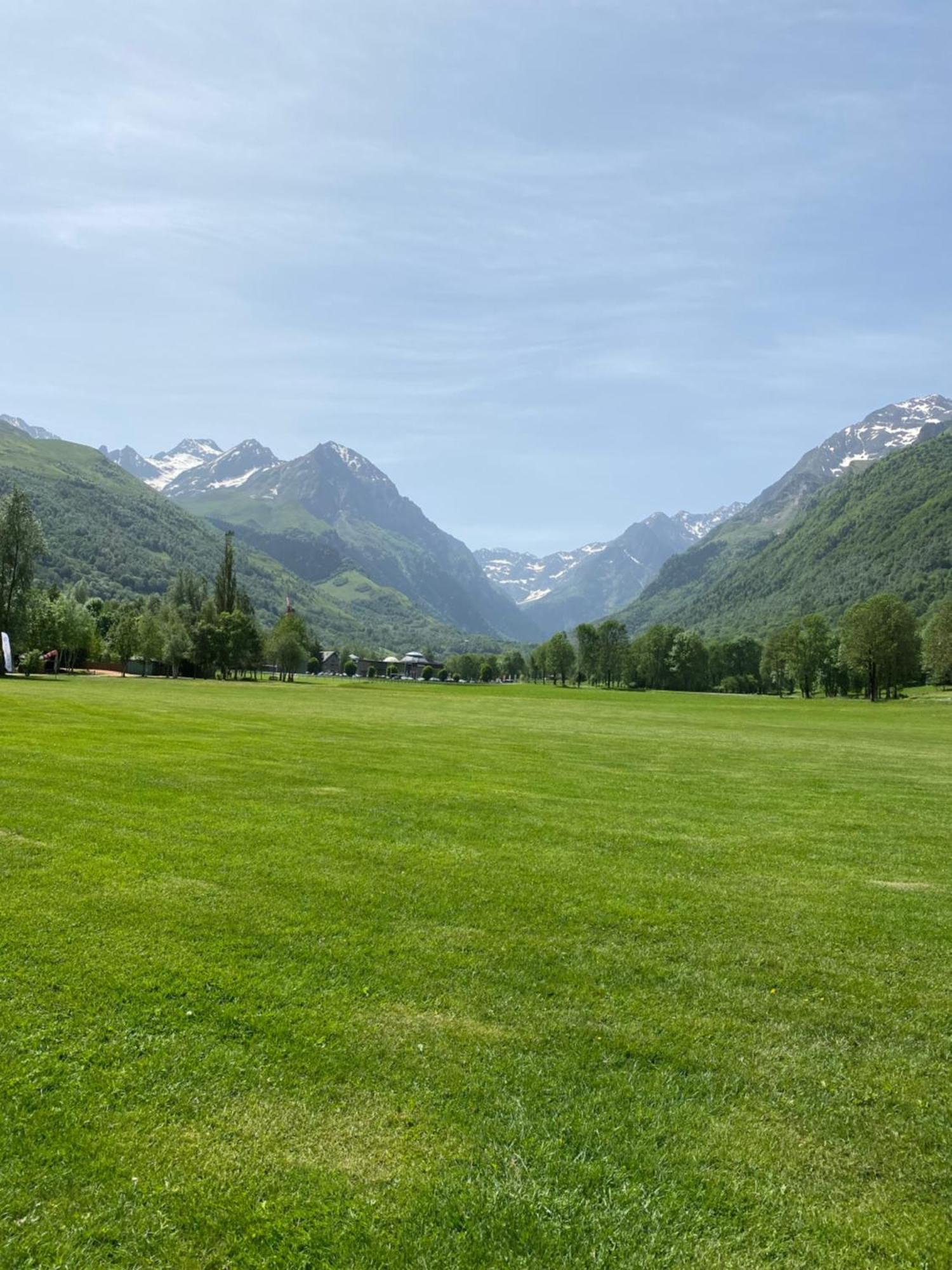 Fantastic Ground Floor Apartment Opposite Thermes Bagneres-de-Luchon Exterior photo
